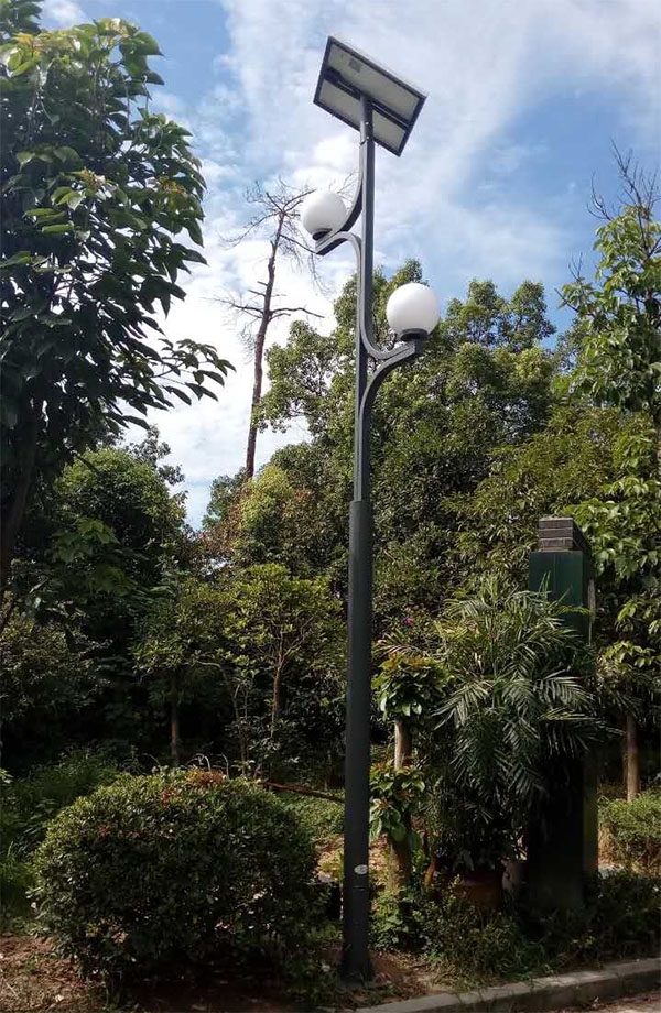 5米雙頭市電互補(bǔ)太陽能庭院燈、路燈